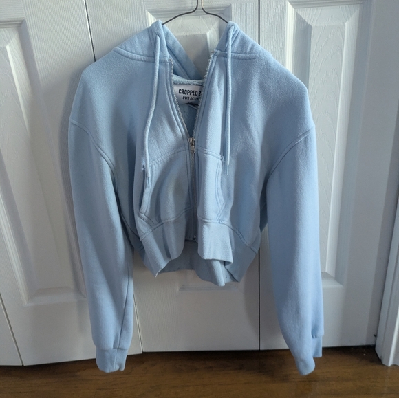 Cropped baby blue zip up - Picture 2 of 4